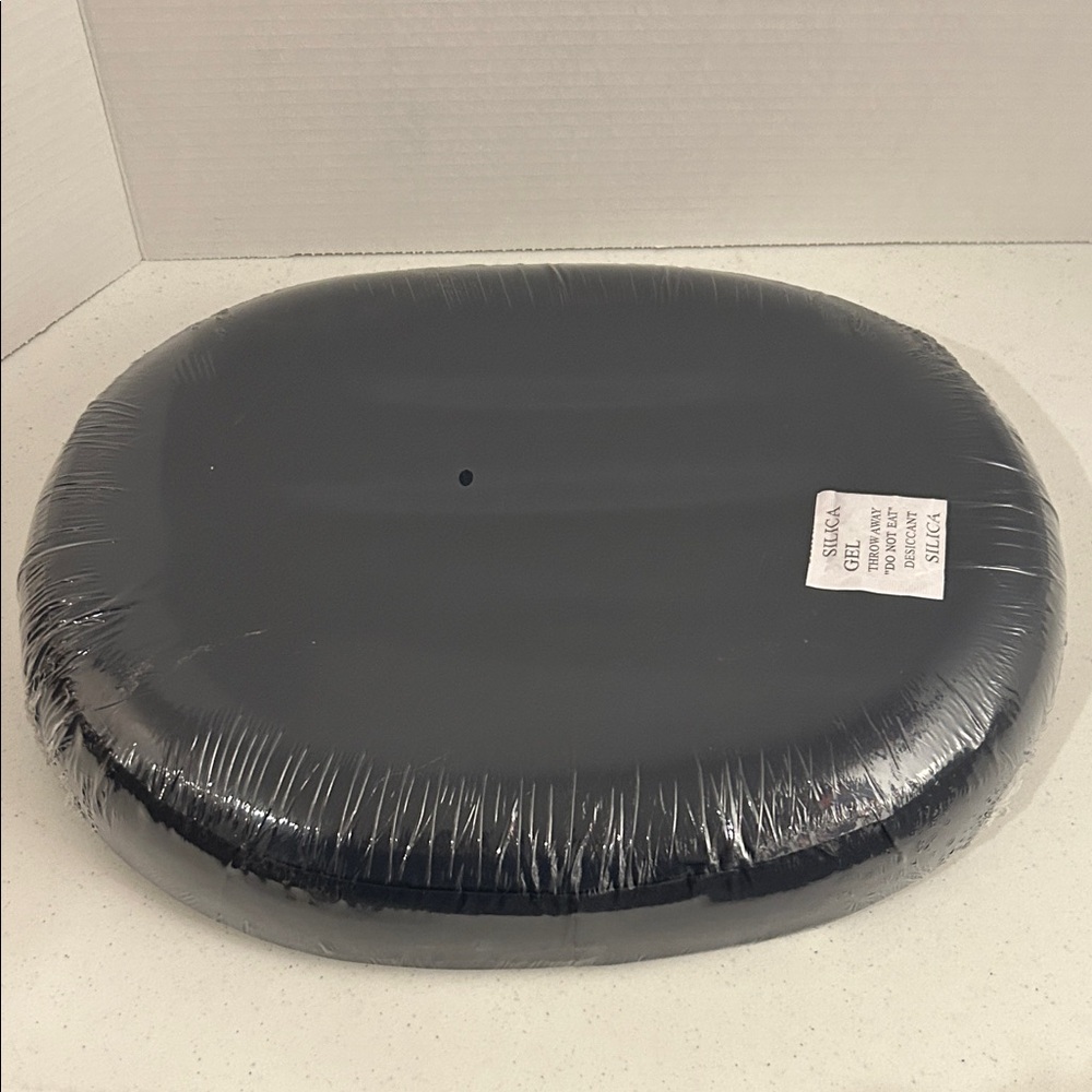 Briggs healthcare oval black foam seat cushion. 16”.